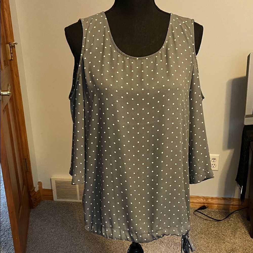 New York & Company Gray Polka Dot Blouse